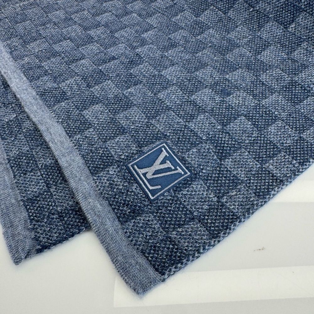Louis Vuitton Blue Damier Checkered Men's Wool Scarf - Picture 2 of 8